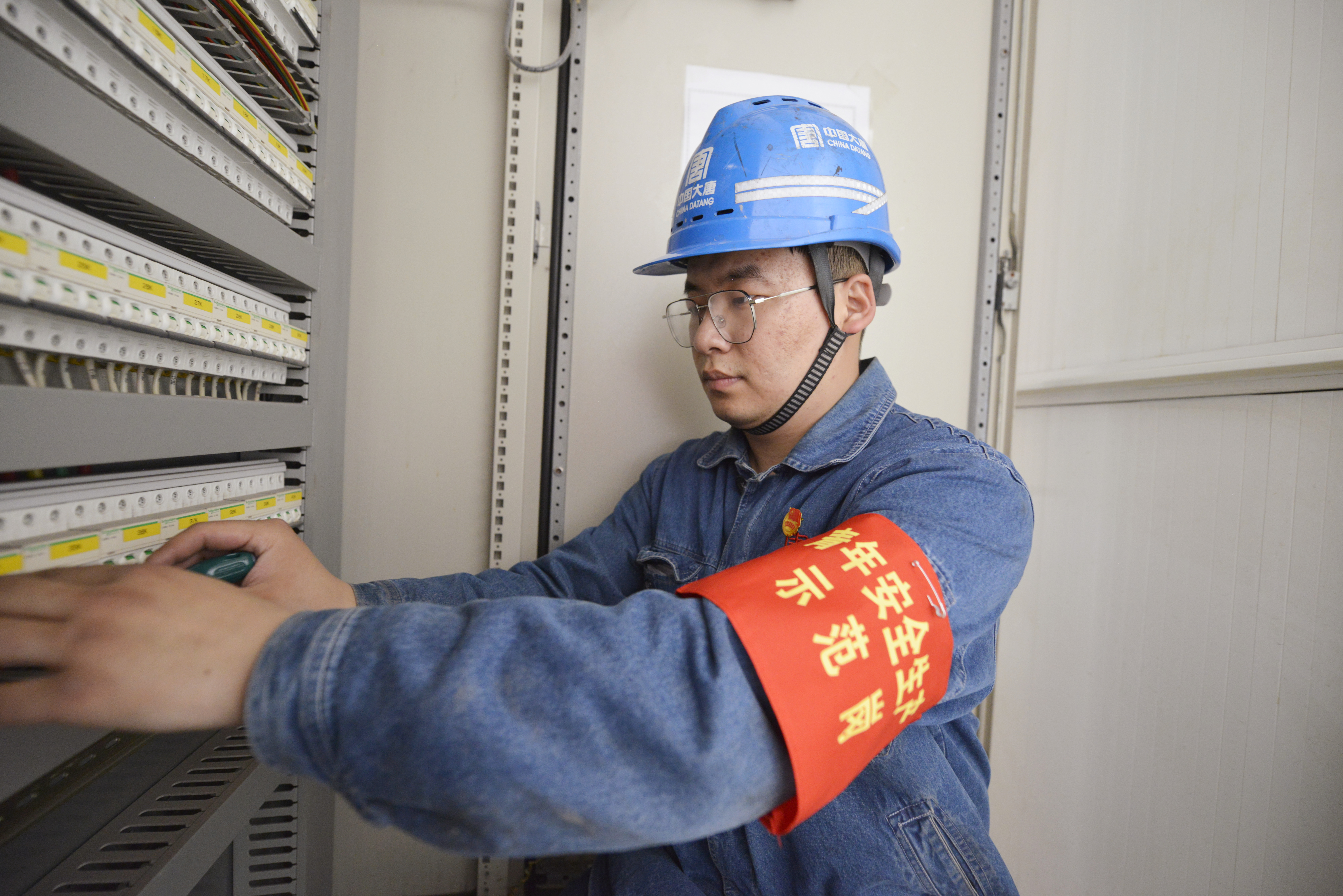 【最美大唐人】全国优秀共青团员张浩男（武安发电多宝（中国）） (2).jpg